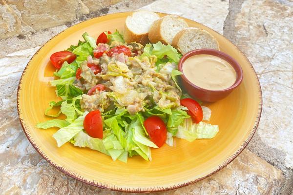 Veganer Fitness-Salat mit Vegi-Hack
 Dieses leichte Genussrezept ist ideal für heisse Sommertage. Ein knackiger Salat mit reichlich Protein und ganz viel Geschmack.